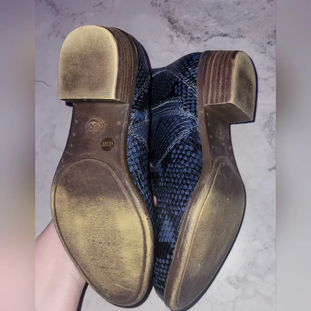 Lucky‎ Brand Belia Snakeskin Embossed Leather Western Ankle Booties Black Blue